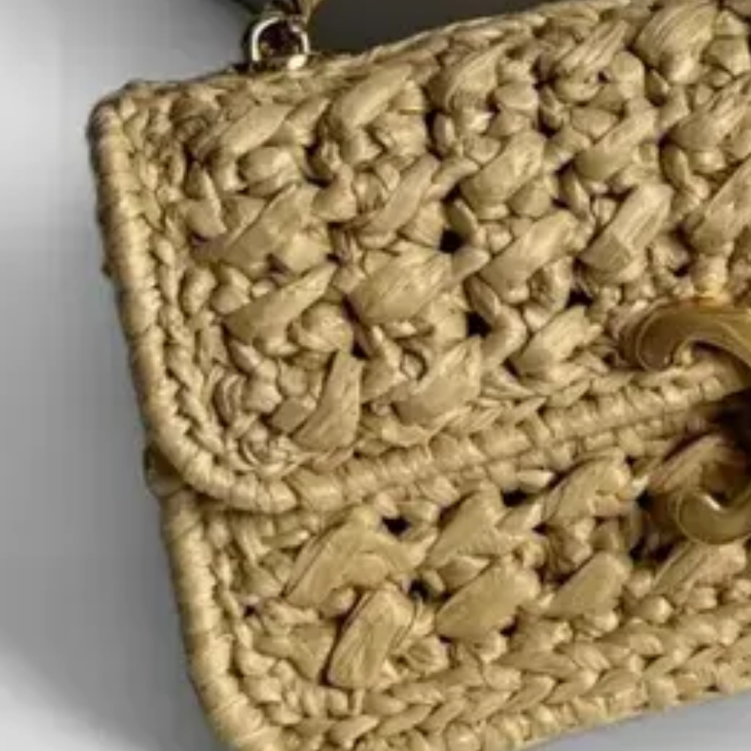 Tas Cl. Schouder met Ketting in Raffia Gevlochten Effect