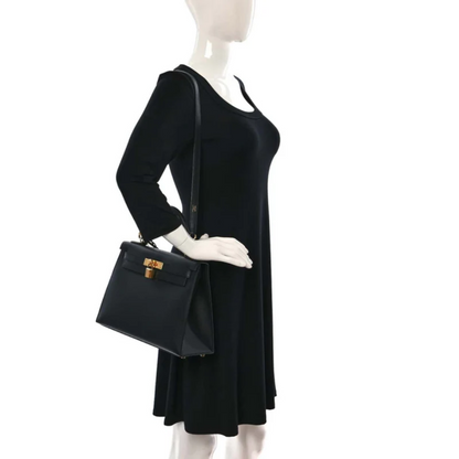 Tas 28 Kly met Gouden Hardware in Zwart